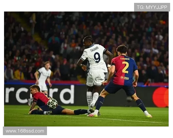 巴萨与利物浦的巅峰对决360度全景解析赛事精彩瞬间